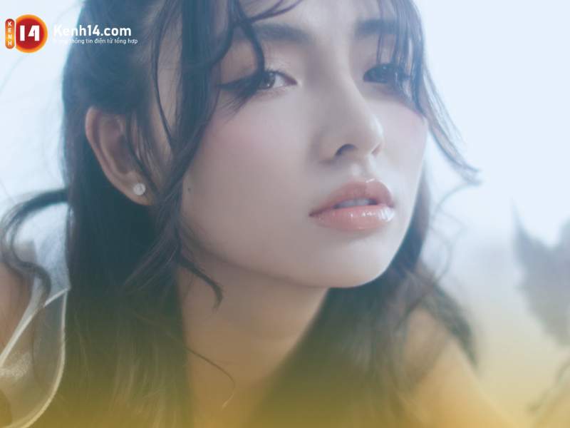 Từng là cô bé nhút nhát, mê hát từ nhỏ