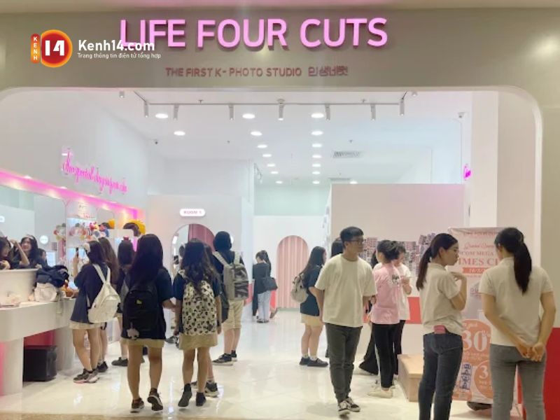 photo booth hai ba trung 1 Life4cuts là điểm photo booth Hai Bà Trưng được nhiều bạn trẻ yêu thích
